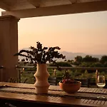 Merovigli - Sea Views & Private Pool, Ideal For Large Groups, By Zantewize * 查加基恩