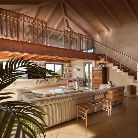Vilă Merovigli - Sea Views & Private Pool, Ideal For Large Groups, By Zantewize