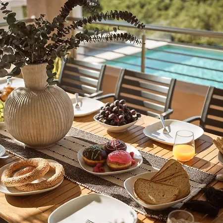 Merovigli - Sea Views & Private Pool, Ideal For Large Groups, By Zantewize *