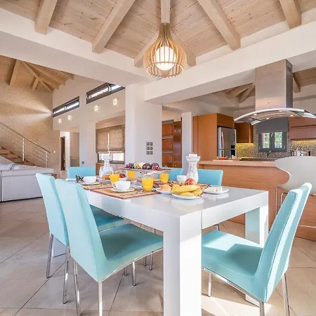 Villa Merovigli - Sea Views & Private Pool, Ideal For Large Groups, By Zantewize *