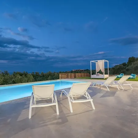 Merovigli - Sea Views & Private Pool, Ideal For Large Groups, By Zantewize Tragaki