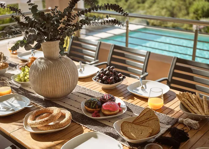 Merovigli - Sea Views & Private Pool, Ideal For Large Groups, By Zantewize *